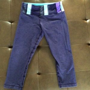 Lululemon pants, good condition, size 6